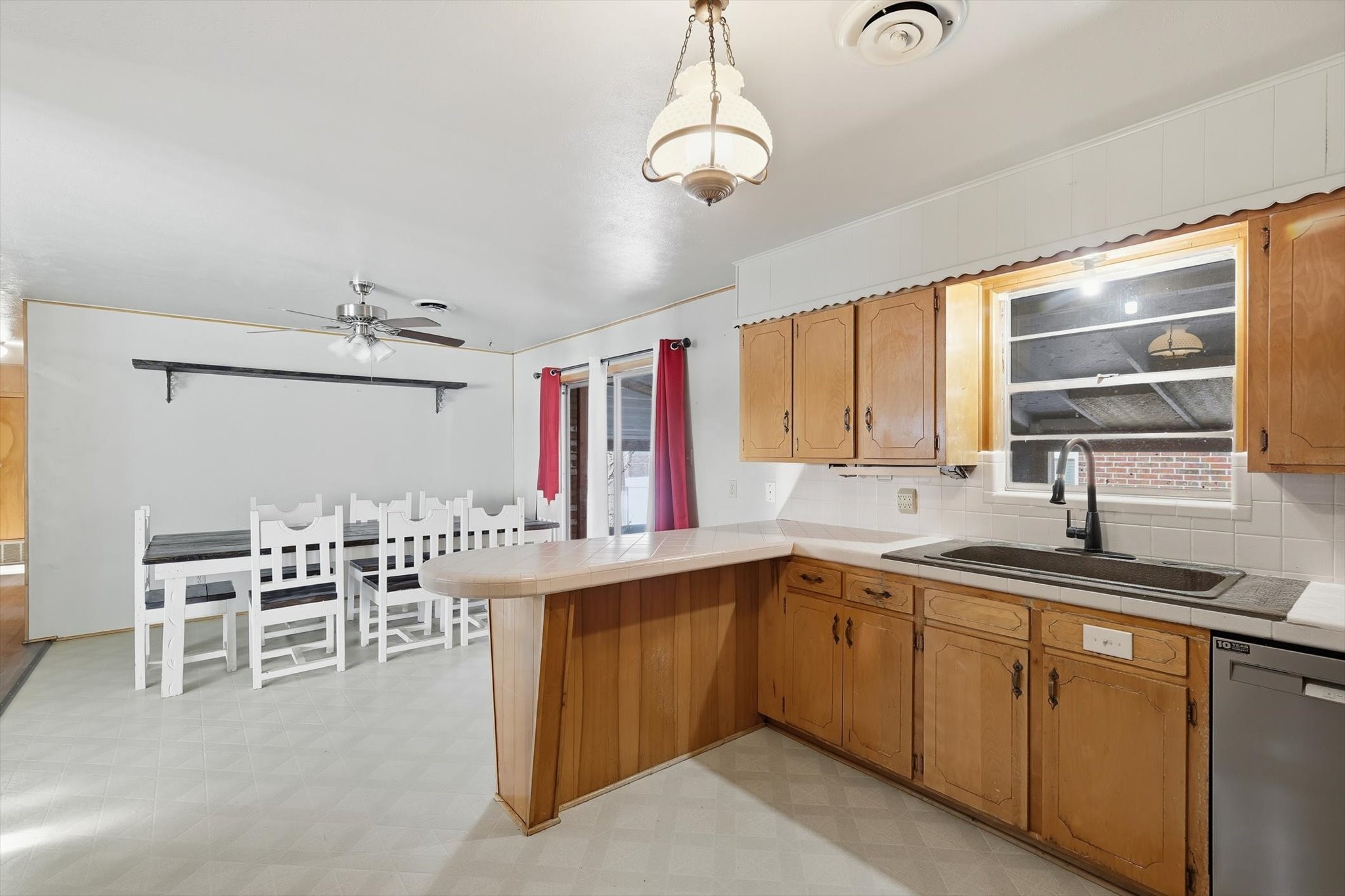 107 N 7th Street Krum TX 76249
