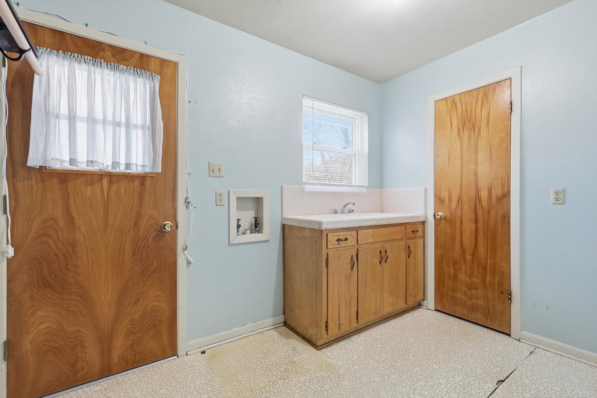 107 N 7th Street Krum TX 76249