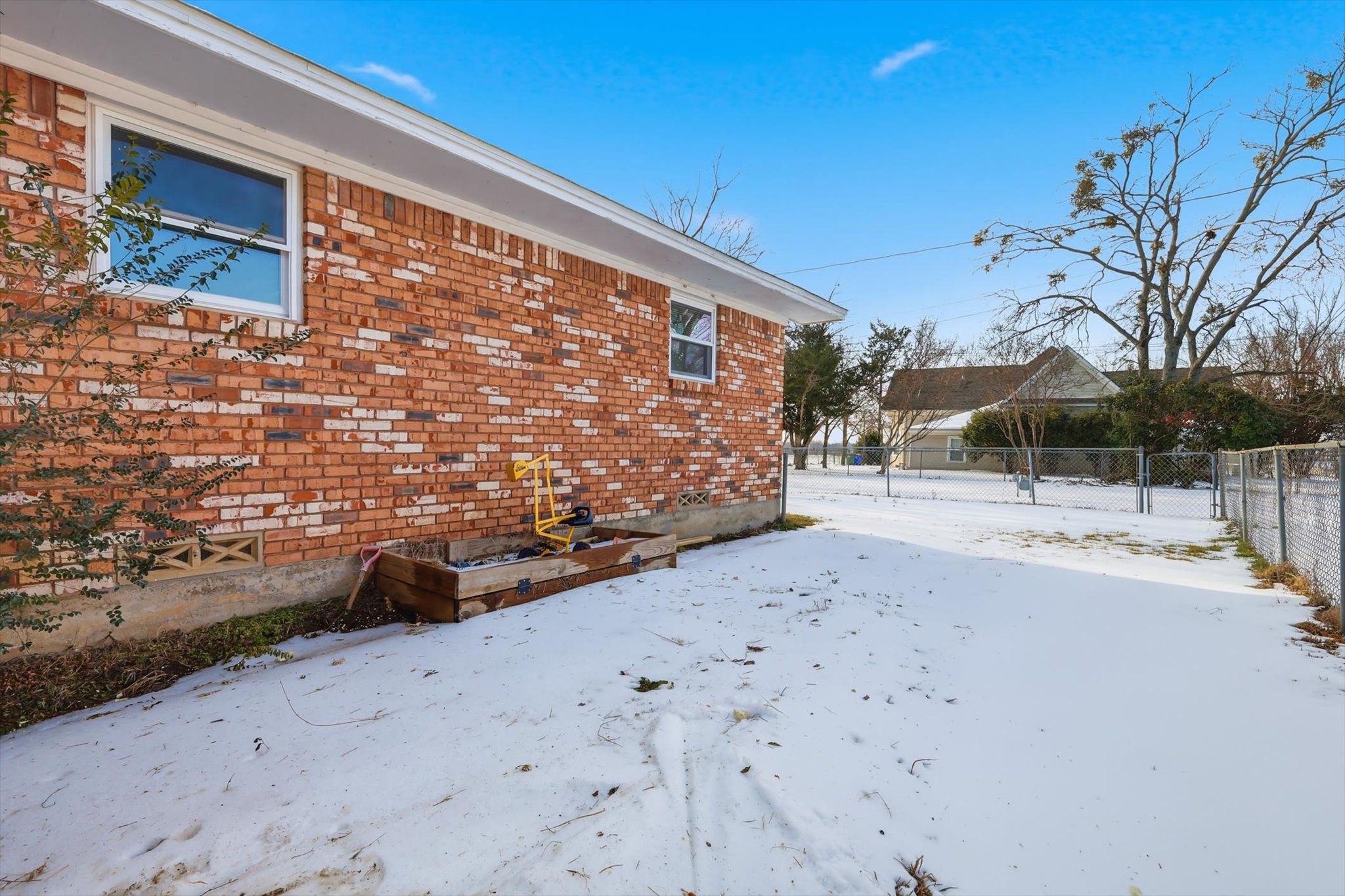 107 N 7th Street Krum TX 76249