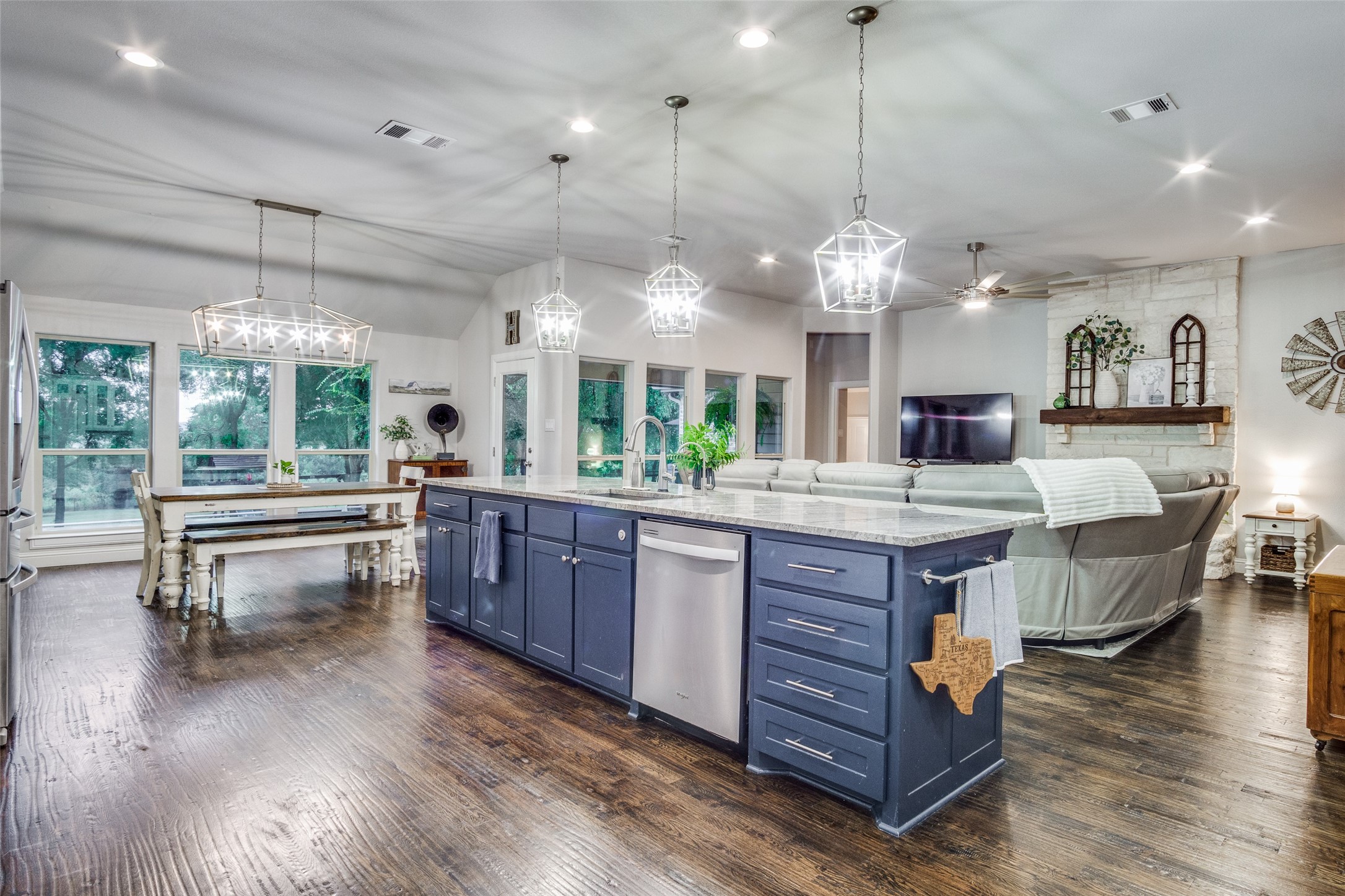 1188 Riverwood Trail Cleburne TX 76033