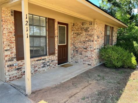 1211 S Lillis Lane Denison TX 75020