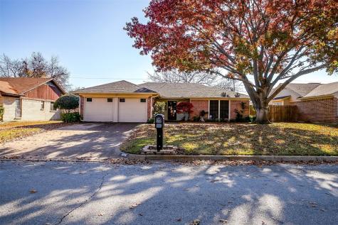 1816 Prince Drive Benbrook TX 76126