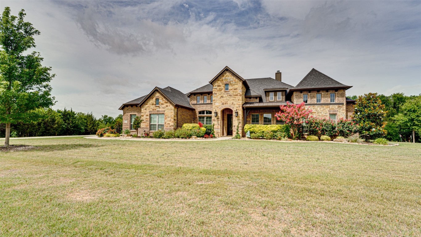 240 Mckinley Circle Waxahachie TX 75167