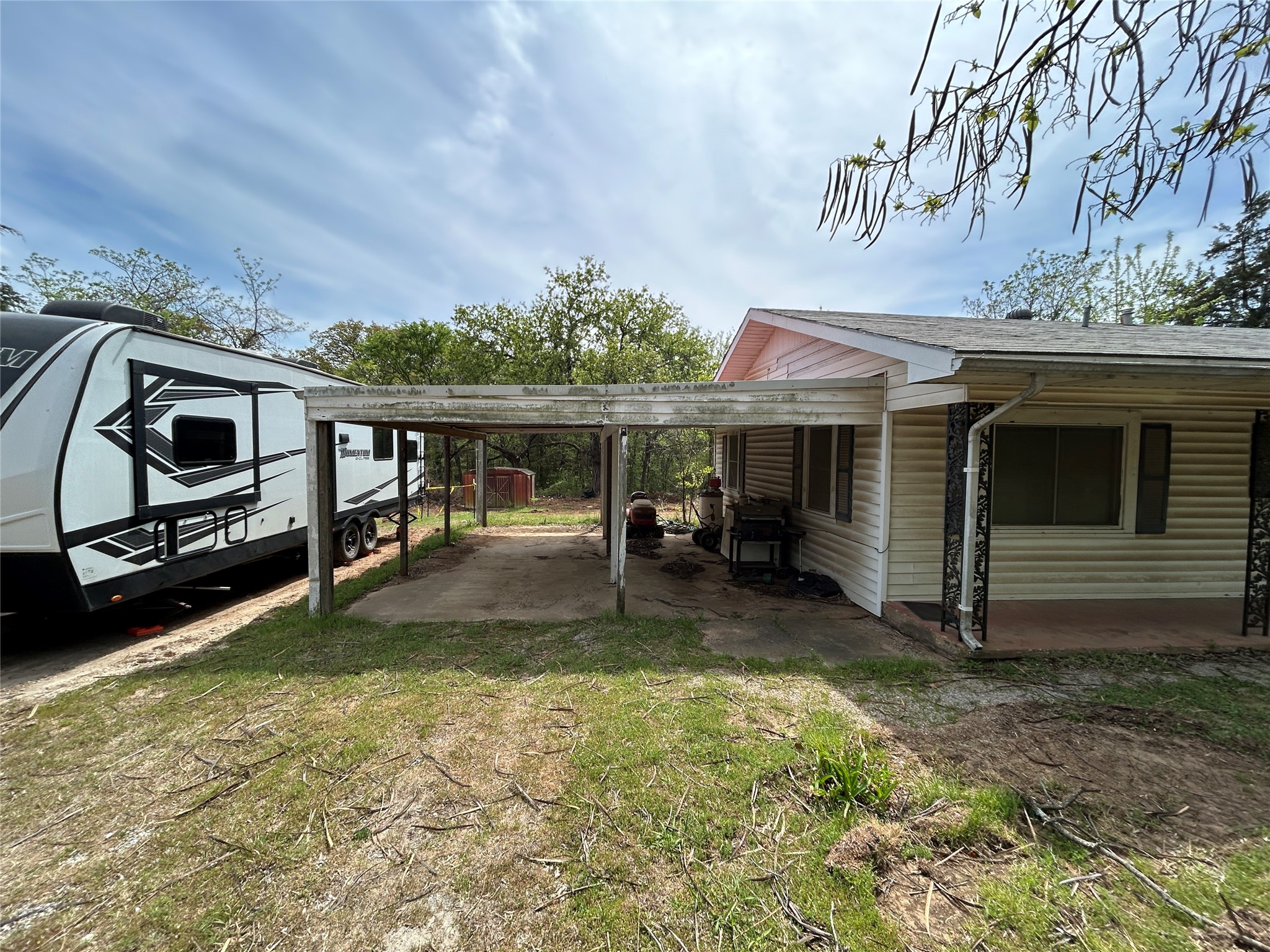 2112 Peterson Denison TX 75020