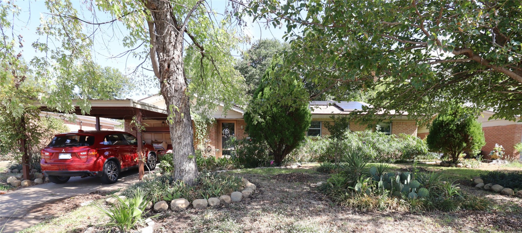 3728 Layton Avenue Haltom City TX 76117