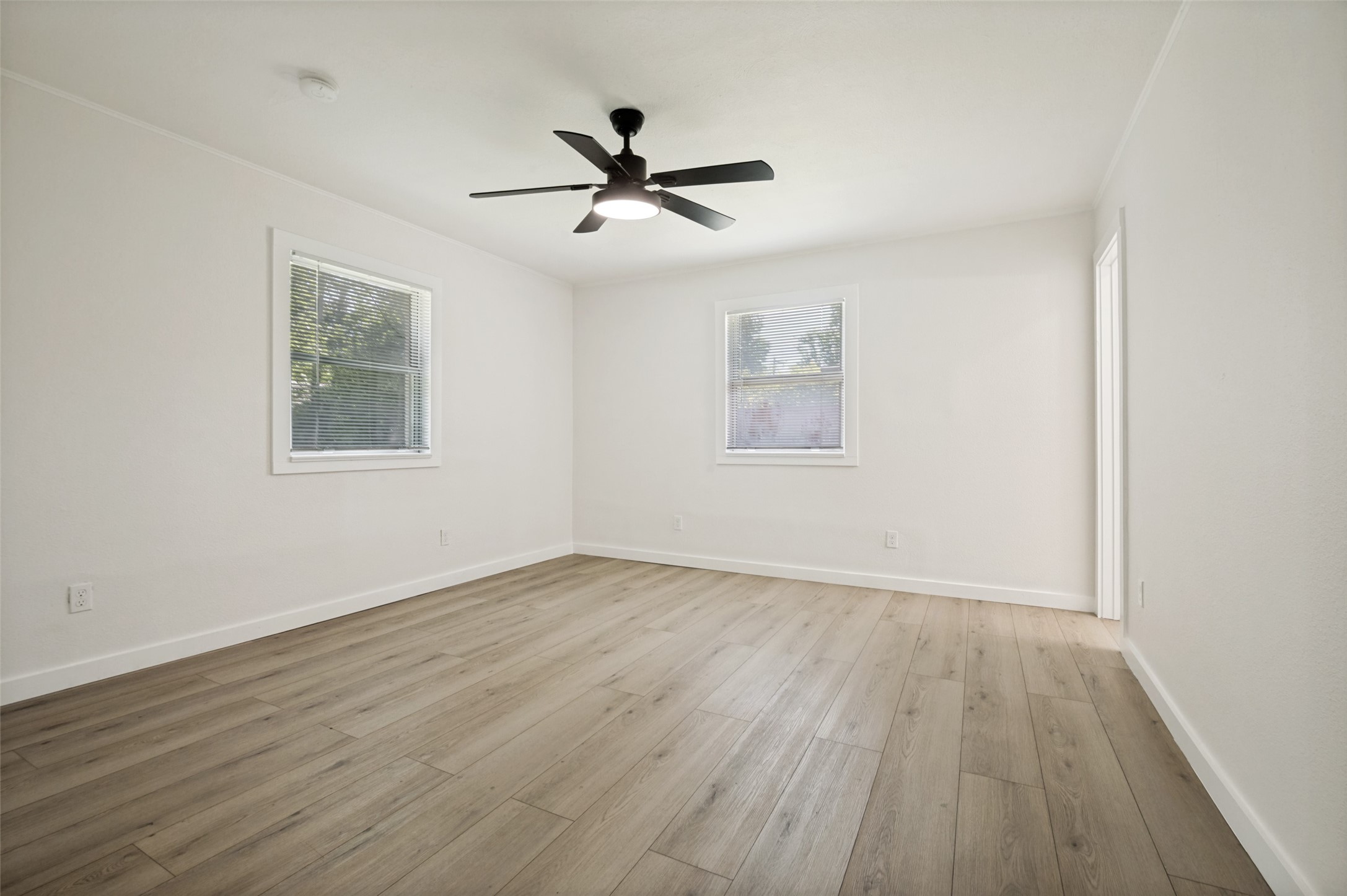 2122 Marilyn Lane Arlington TX 76010
