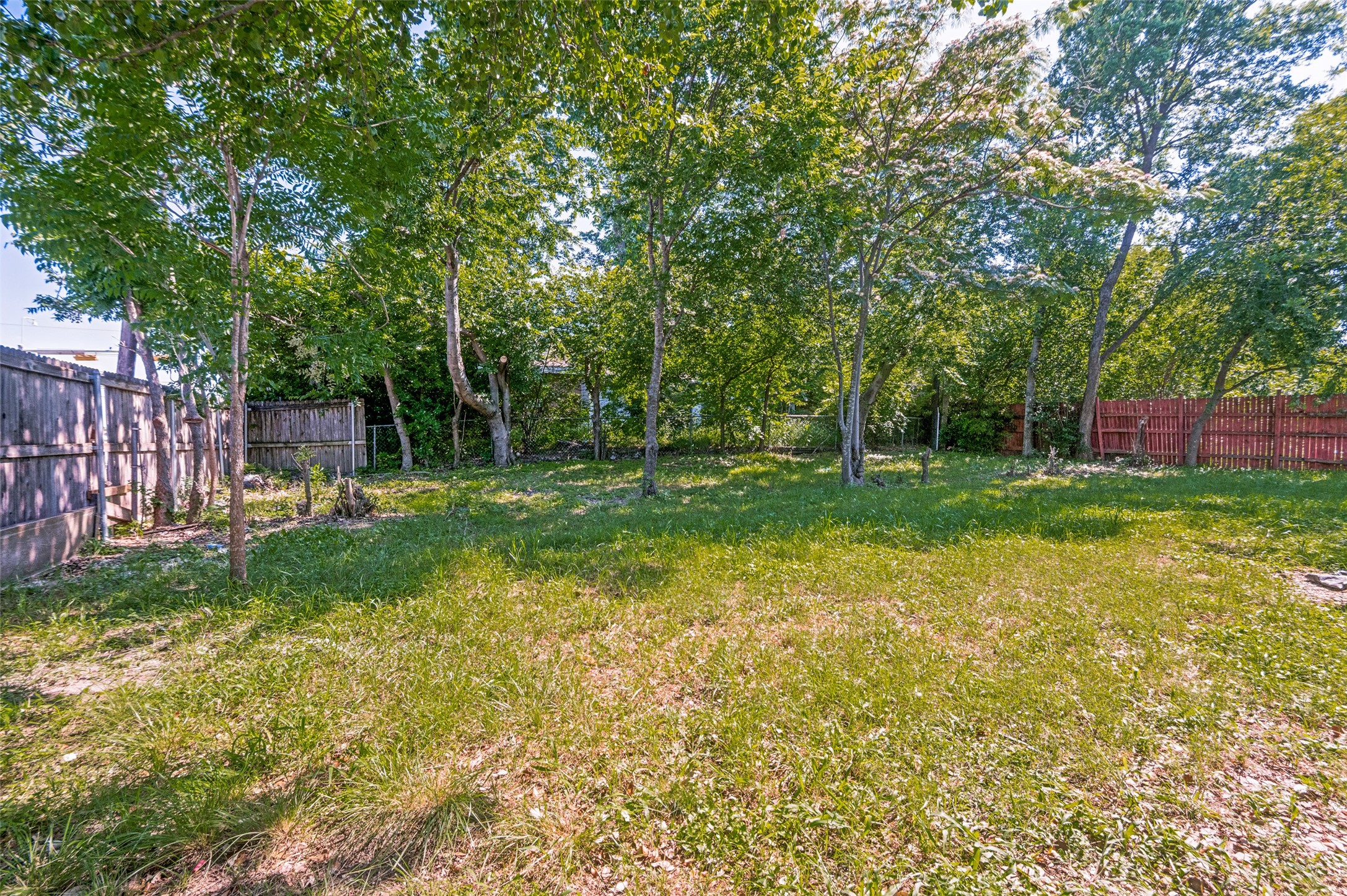 2122 Marilyn Lane Arlington TX 76010