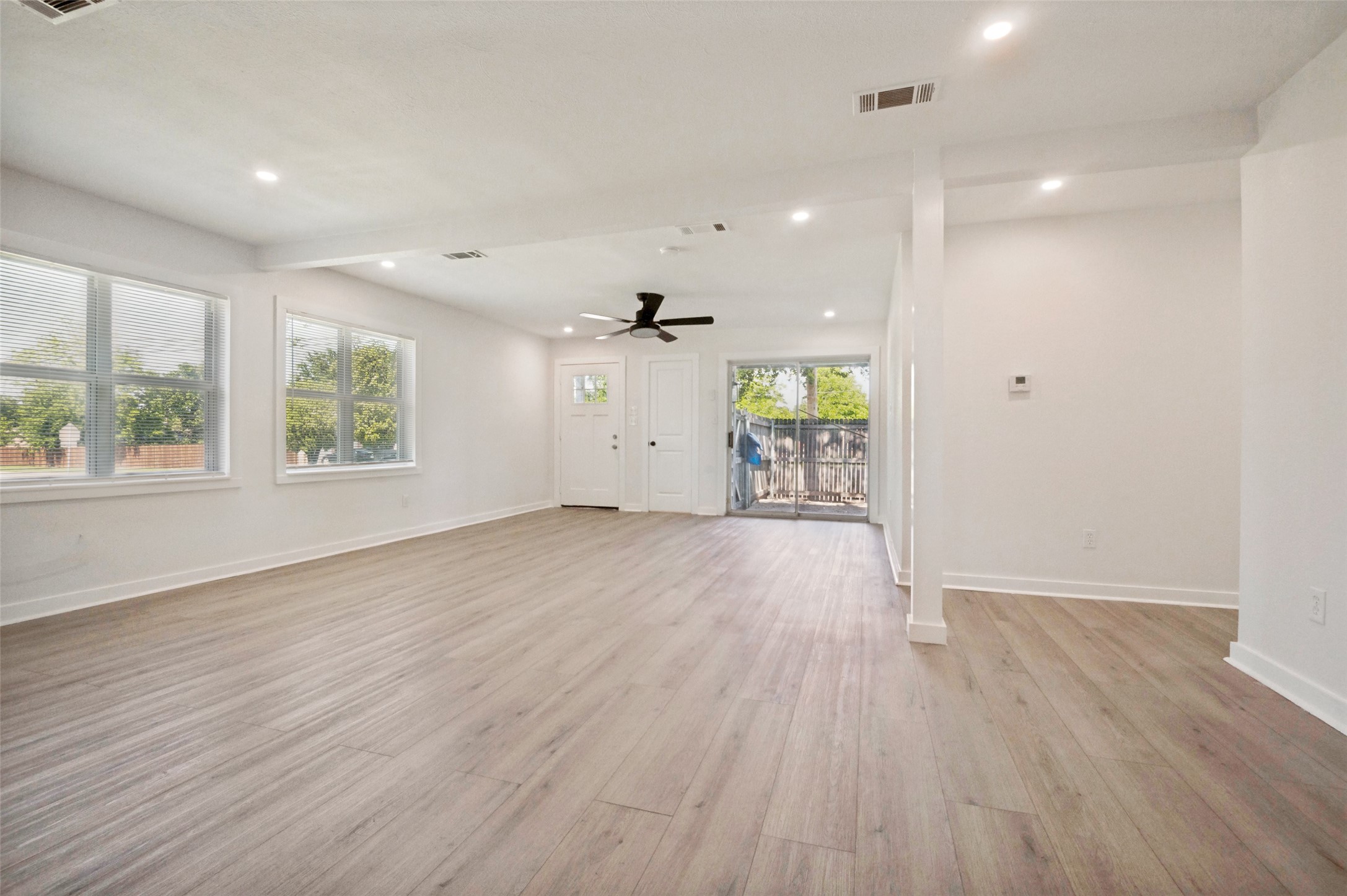 2122 Marilyn Lane Arlington TX 76010
