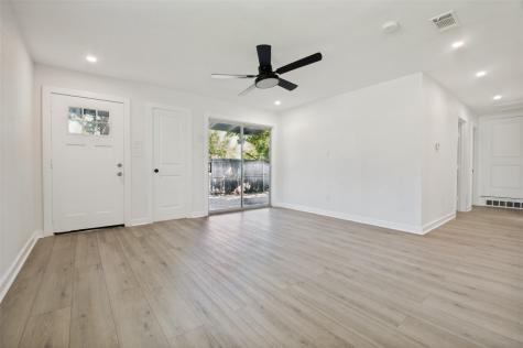 2122 Marilyn Lane Arlington TX 76010