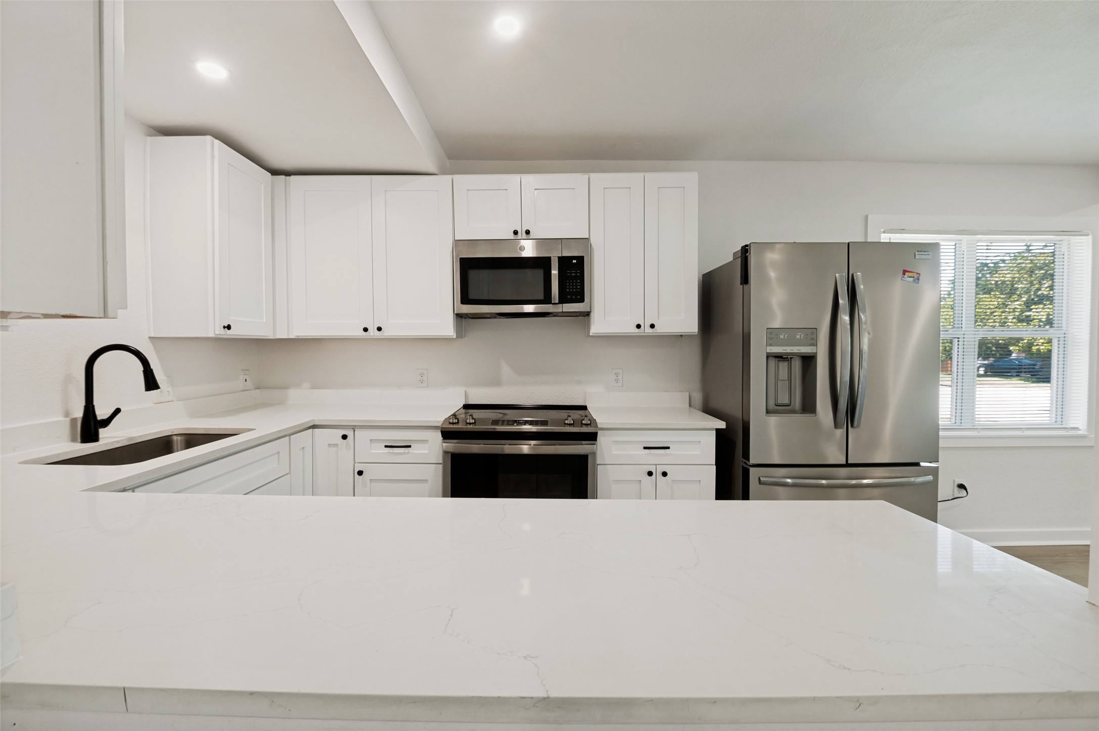 2122 Marilyn Lane Arlington TX 76010