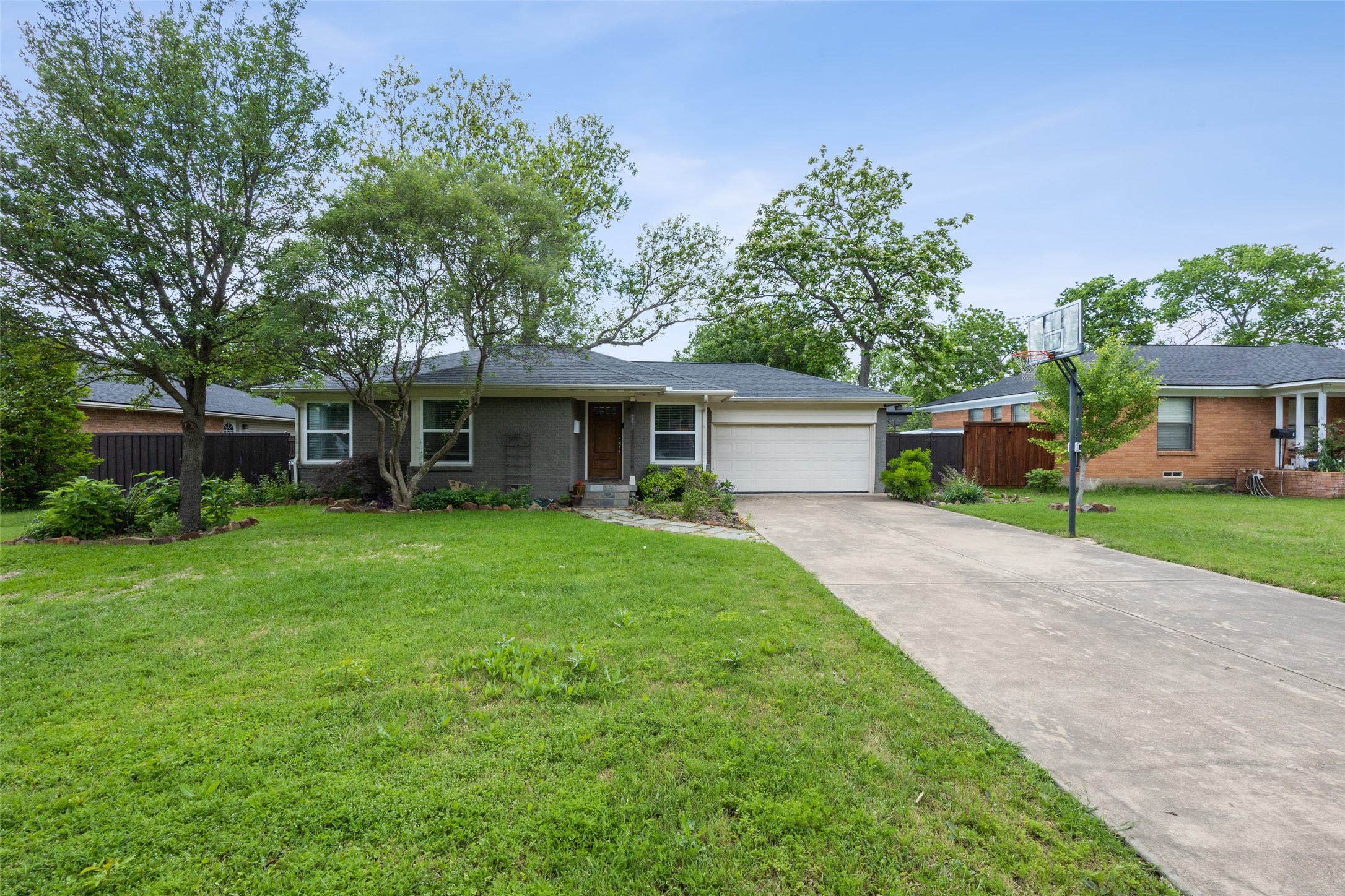 212 Pauline Drive Richardson TX 75081