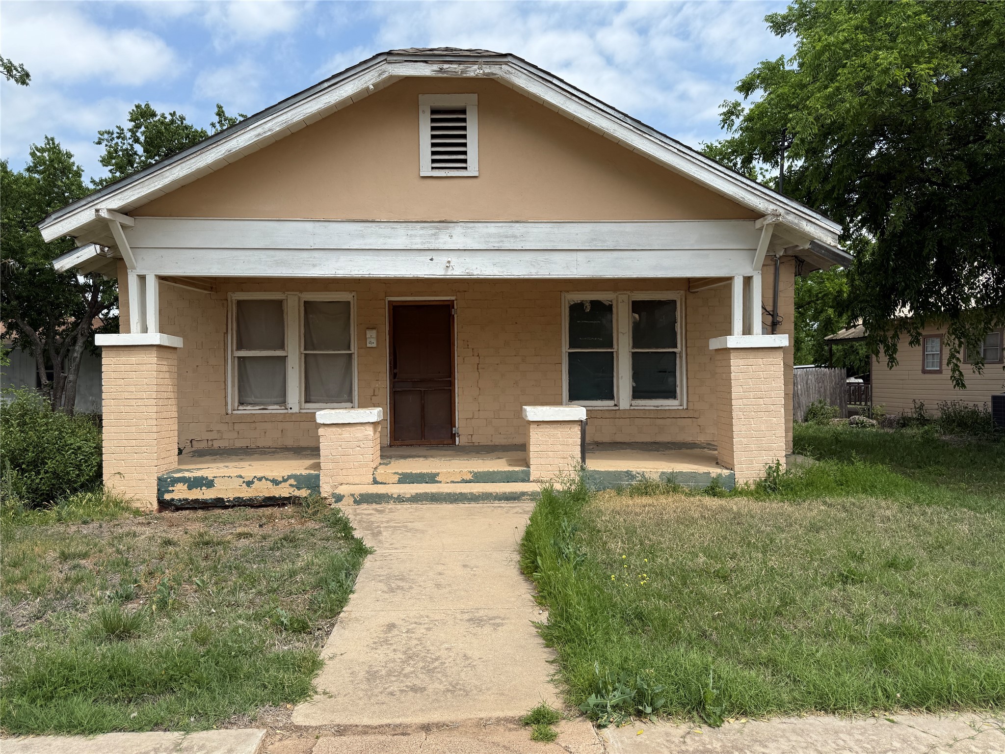 612 Plum Street Coleman TX 76834