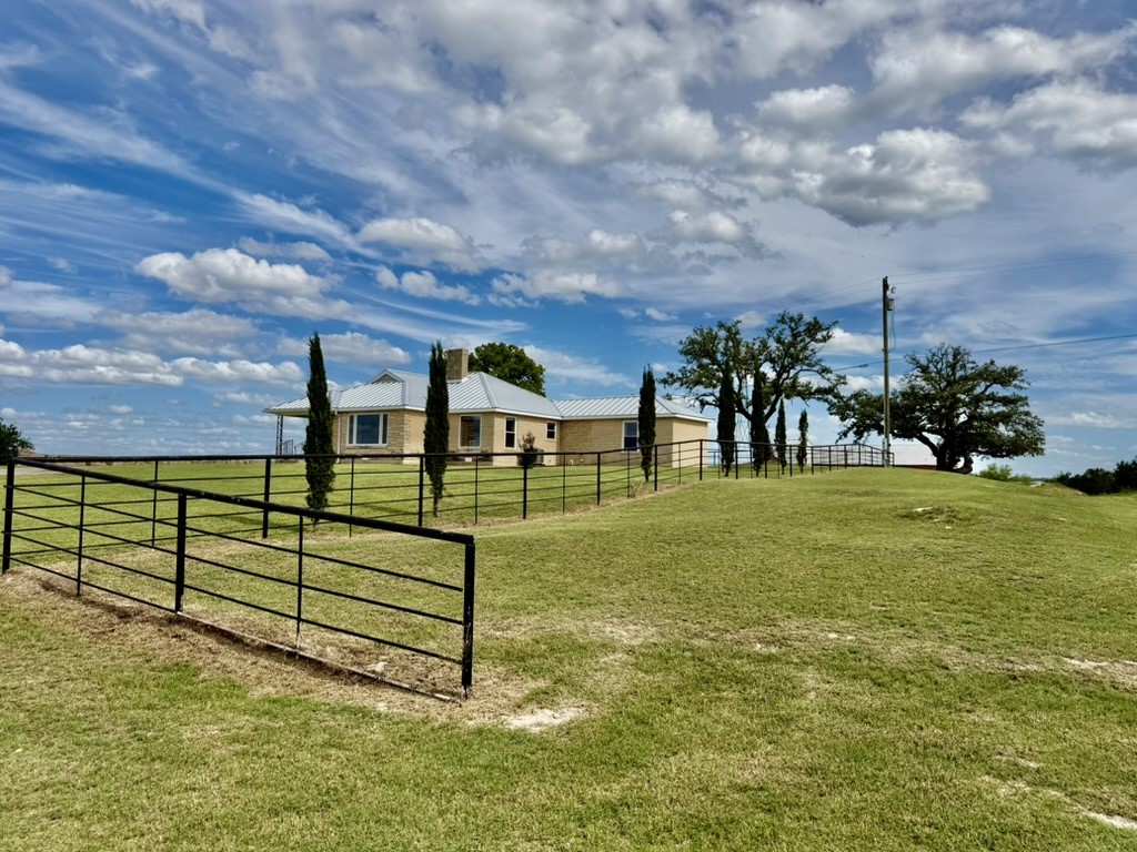 1147 County Road 163 Stephenville TX 76401
