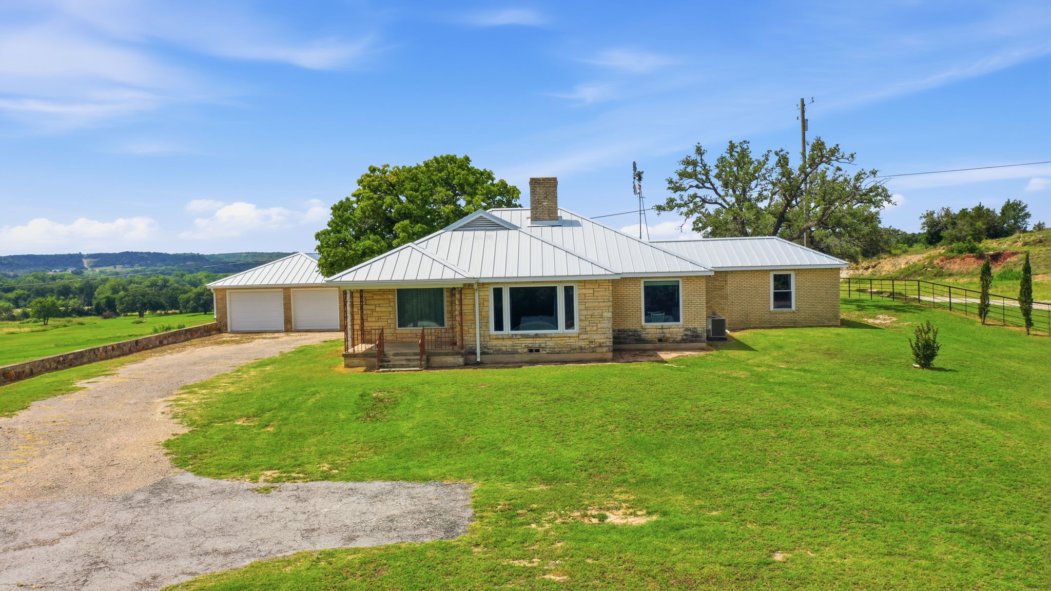 1147 County Road 163 Stephenville TX 76401