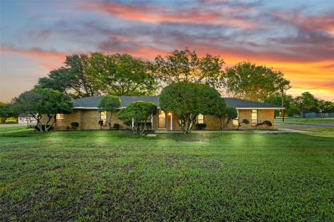 700 Buckboard Street Ovilla TX 75154