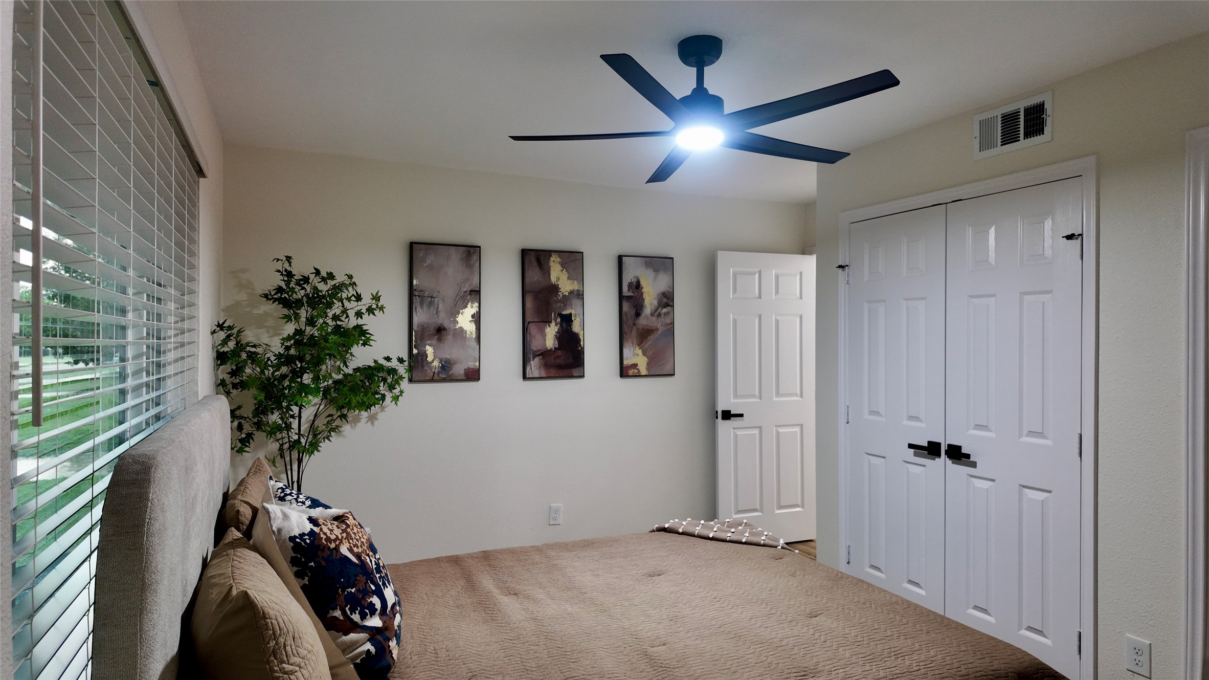 11343 Lippitt Avenue Dallas TX 75218