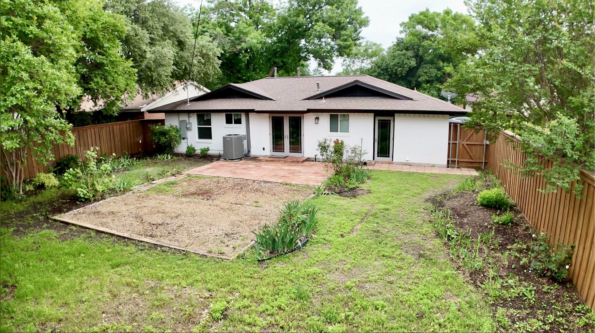 11343 Lippitt Avenue Dallas TX 75218