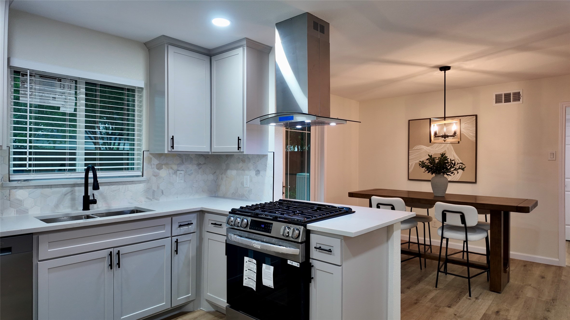 11343 Lippitt Avenue Dallas TX 75218