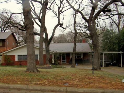 2609 White Oak Court Arlington TX 76012