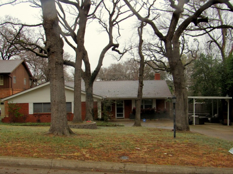 2609 White Oak Court Arlington TX 76012
