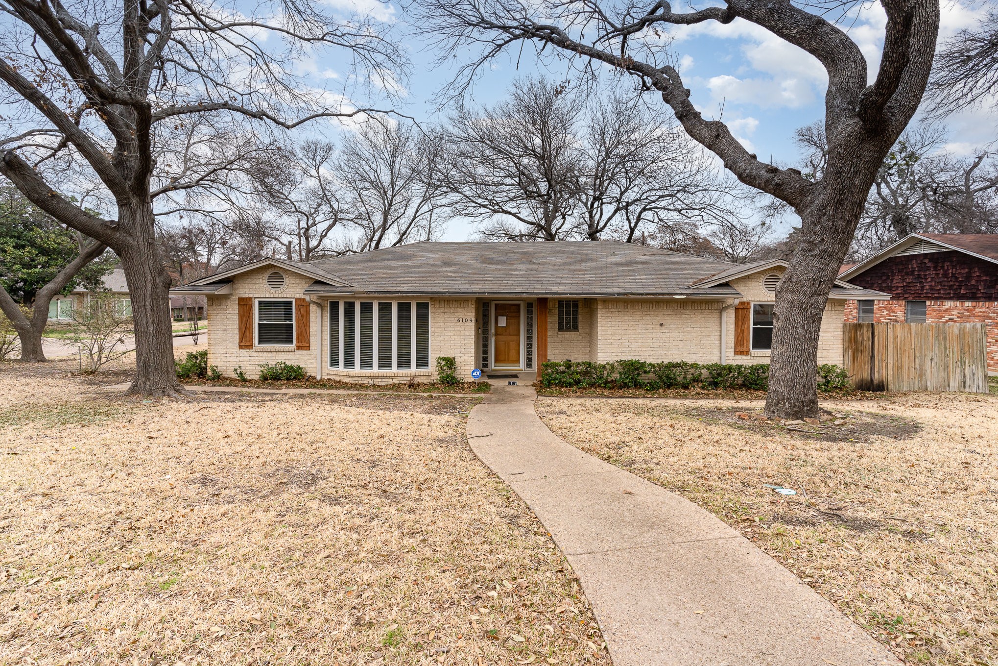 6109 N Jim Miller Road Dallas TX 75228