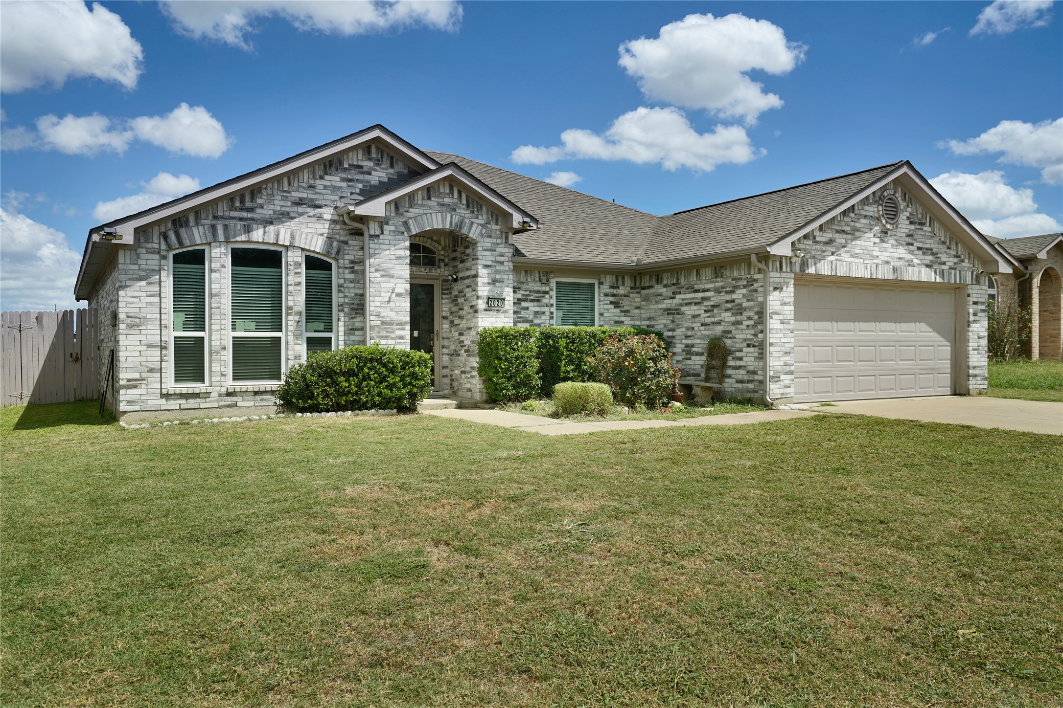 2020 Southwood Trail Grand Prairie TX 75052