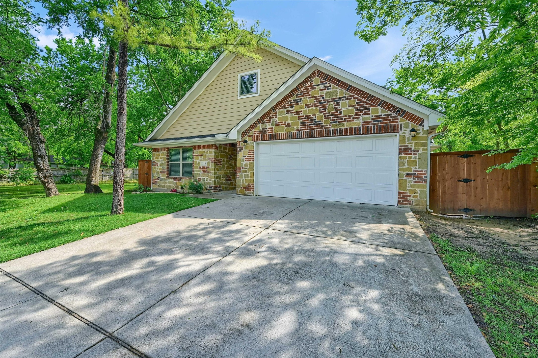 717 S Elm Street Sherman TX 75090