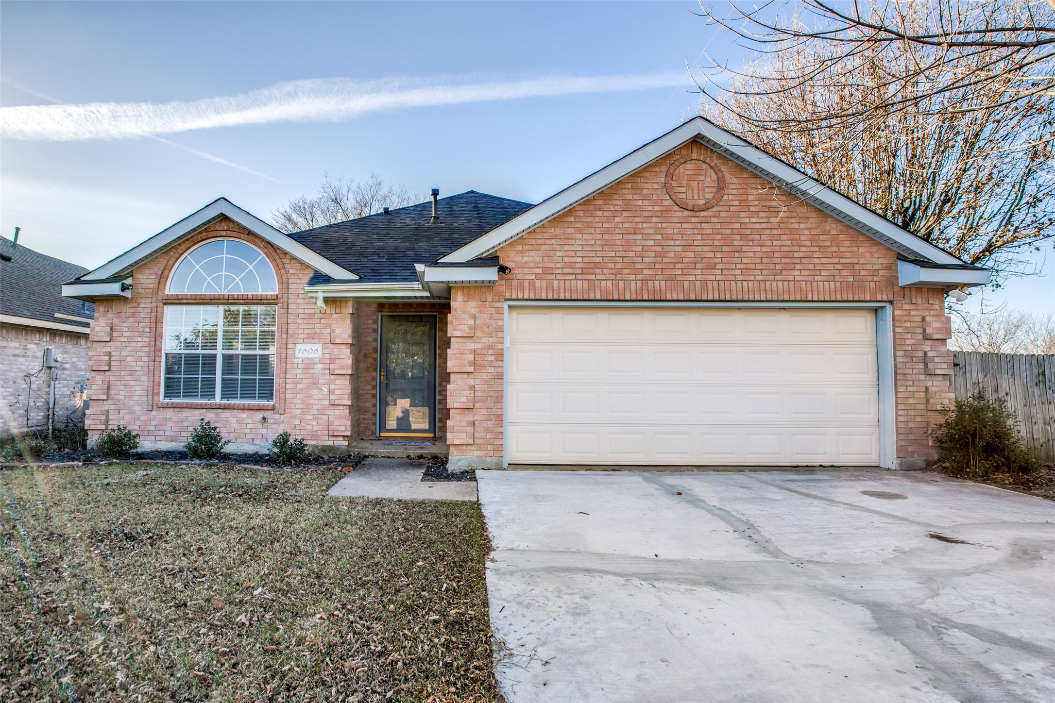 1606 Creekpark Trail Arlington TX 76018