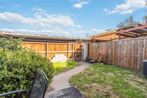 617 Towne House Lane Richardson TX 75081