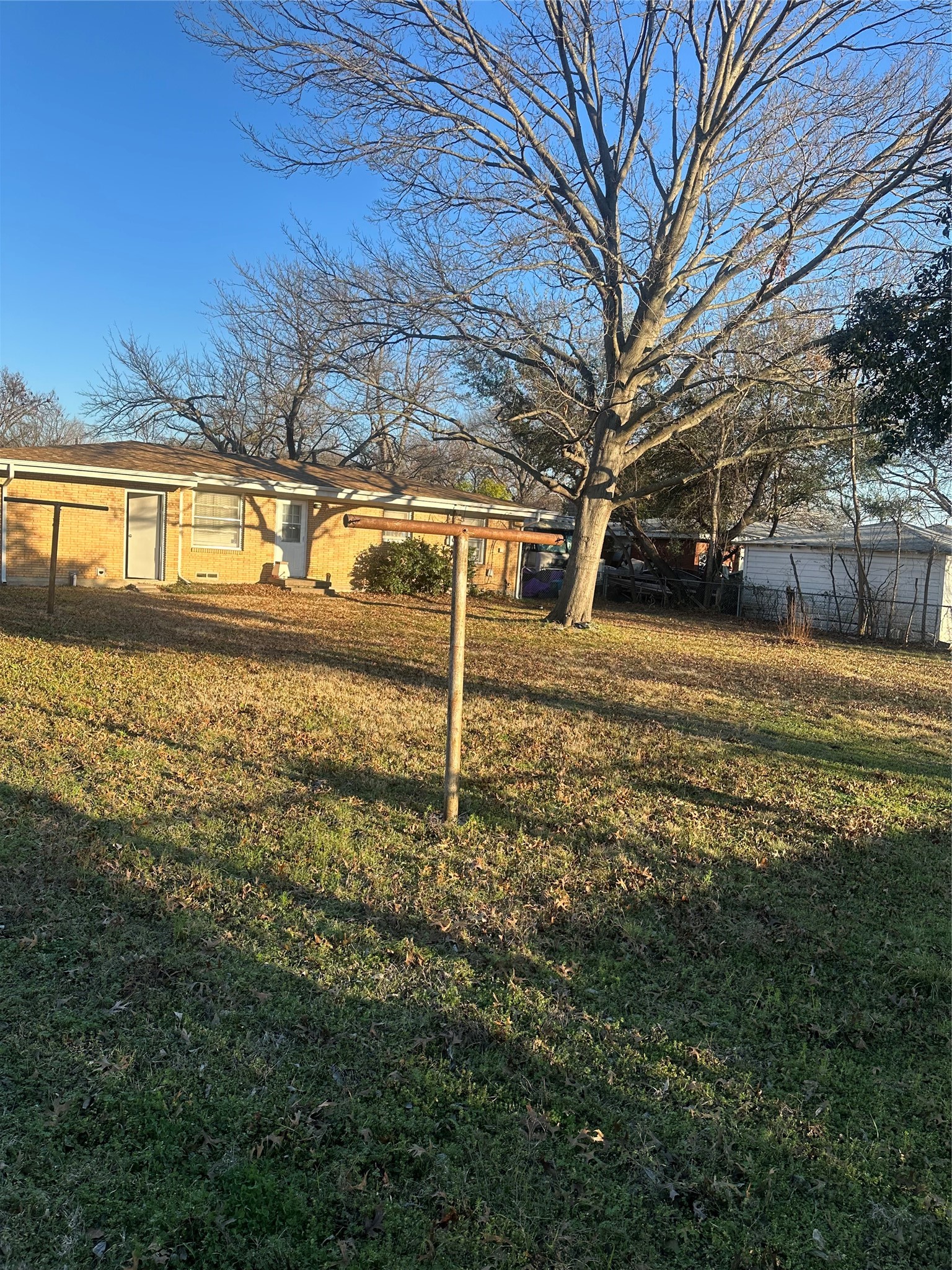 1913 Hilltop Drive Garland TX 75042