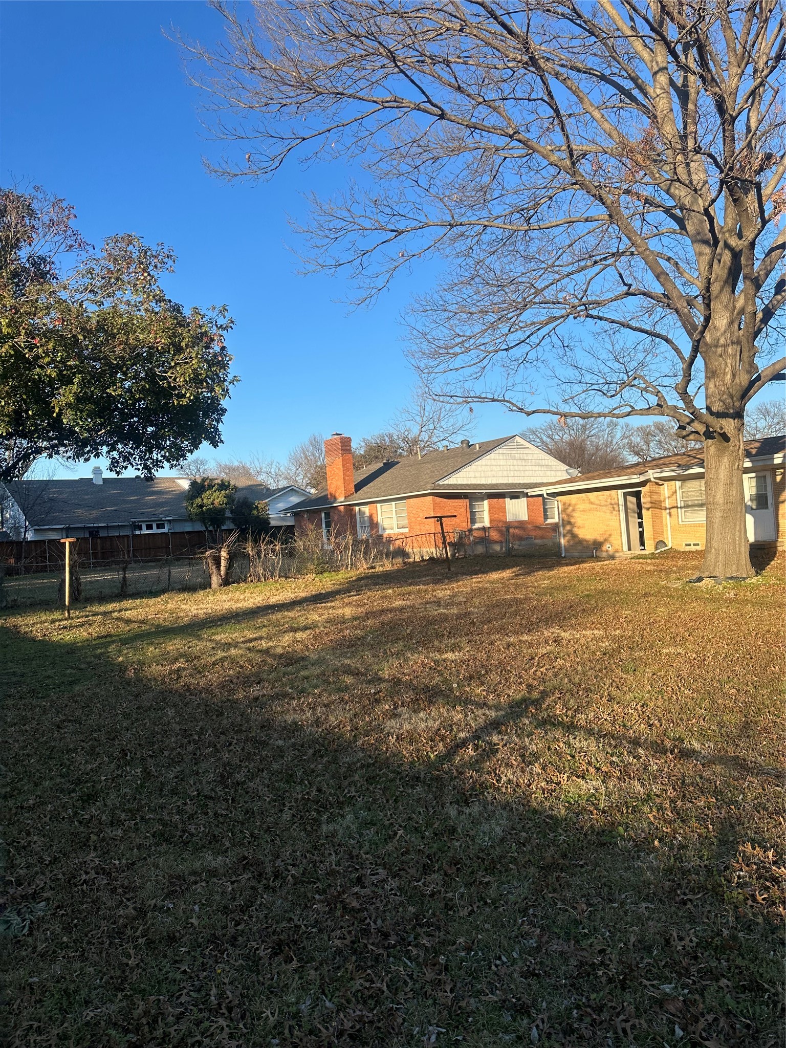 1913 Hilltop Drive Garland TX 75042
