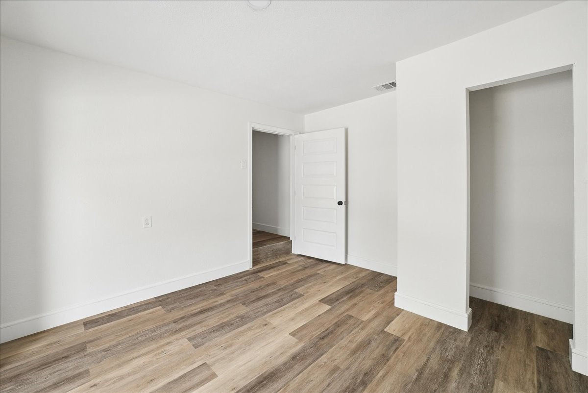 2347 Village Way Dallas TX 75216