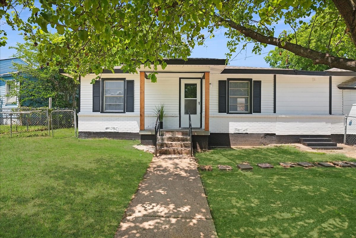 2347 Village Way Dallas TX 75216