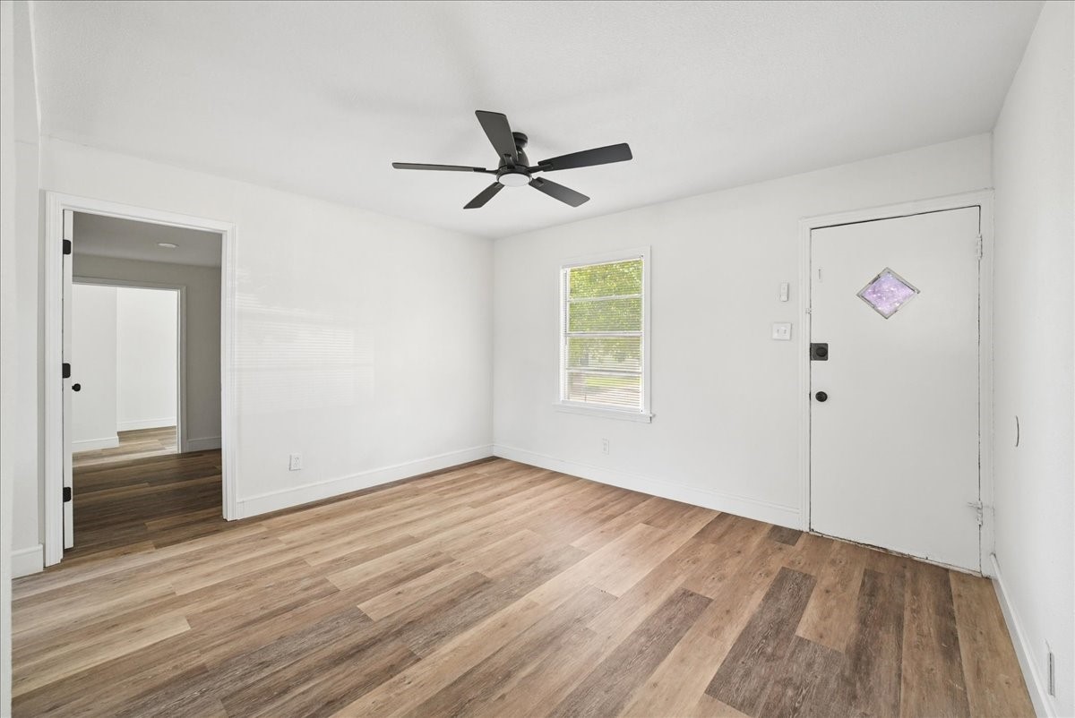 2347 Village Way Dallas TX 75216