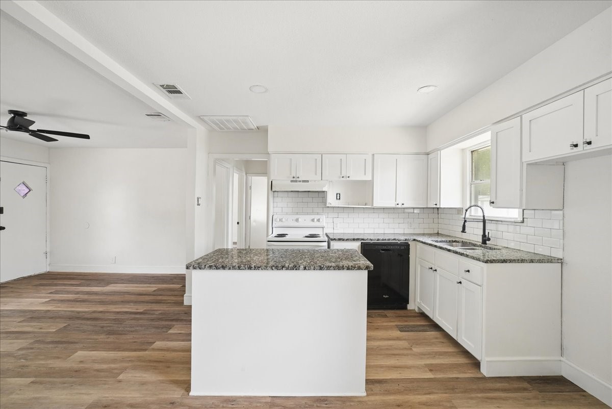 2347 Village Way Dallas TX 75216