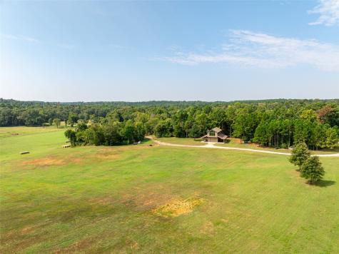 1323 An County Road 153 Palestine TX 75801