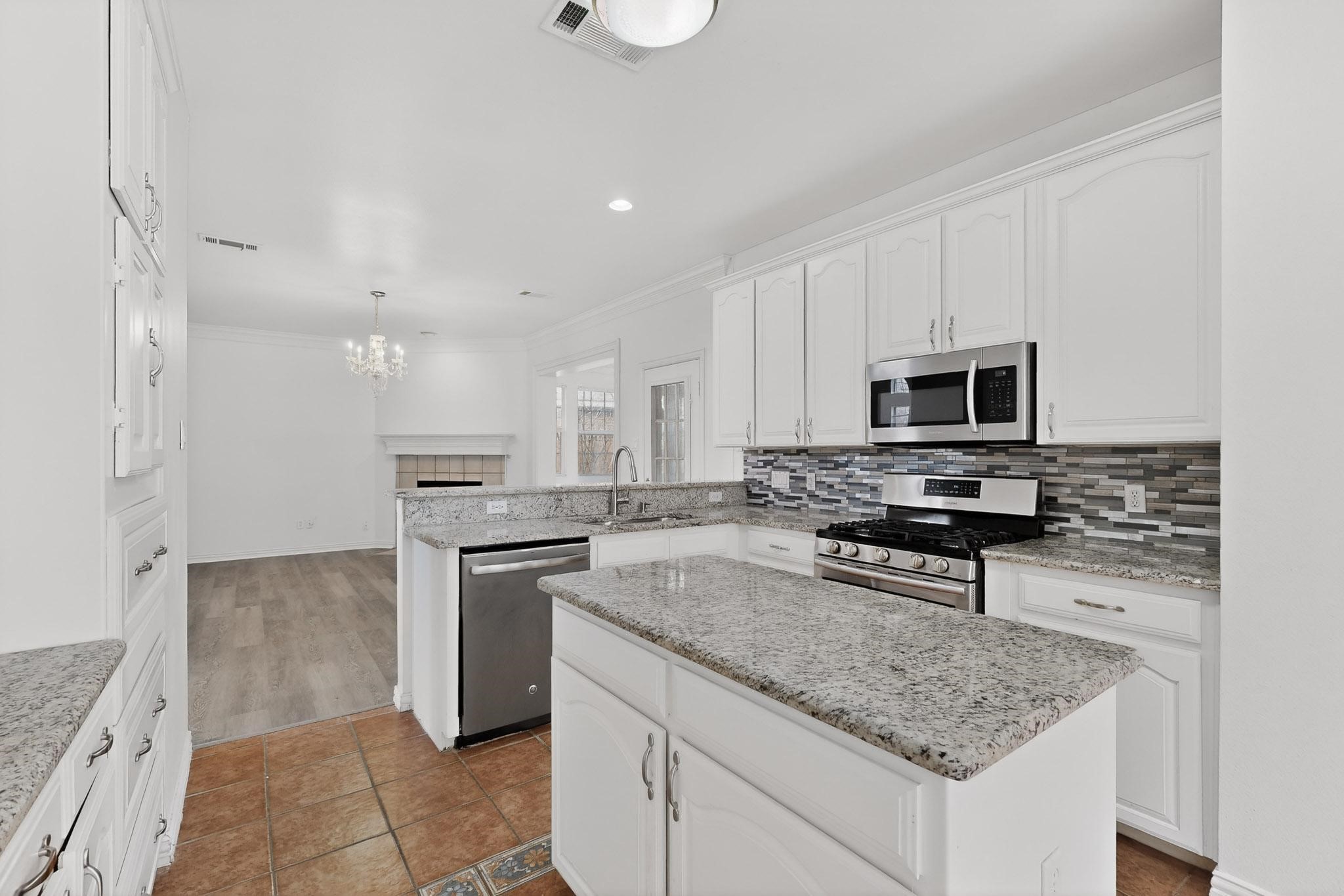 875 San Jacinto Drive Grand Prairie TX 75052
