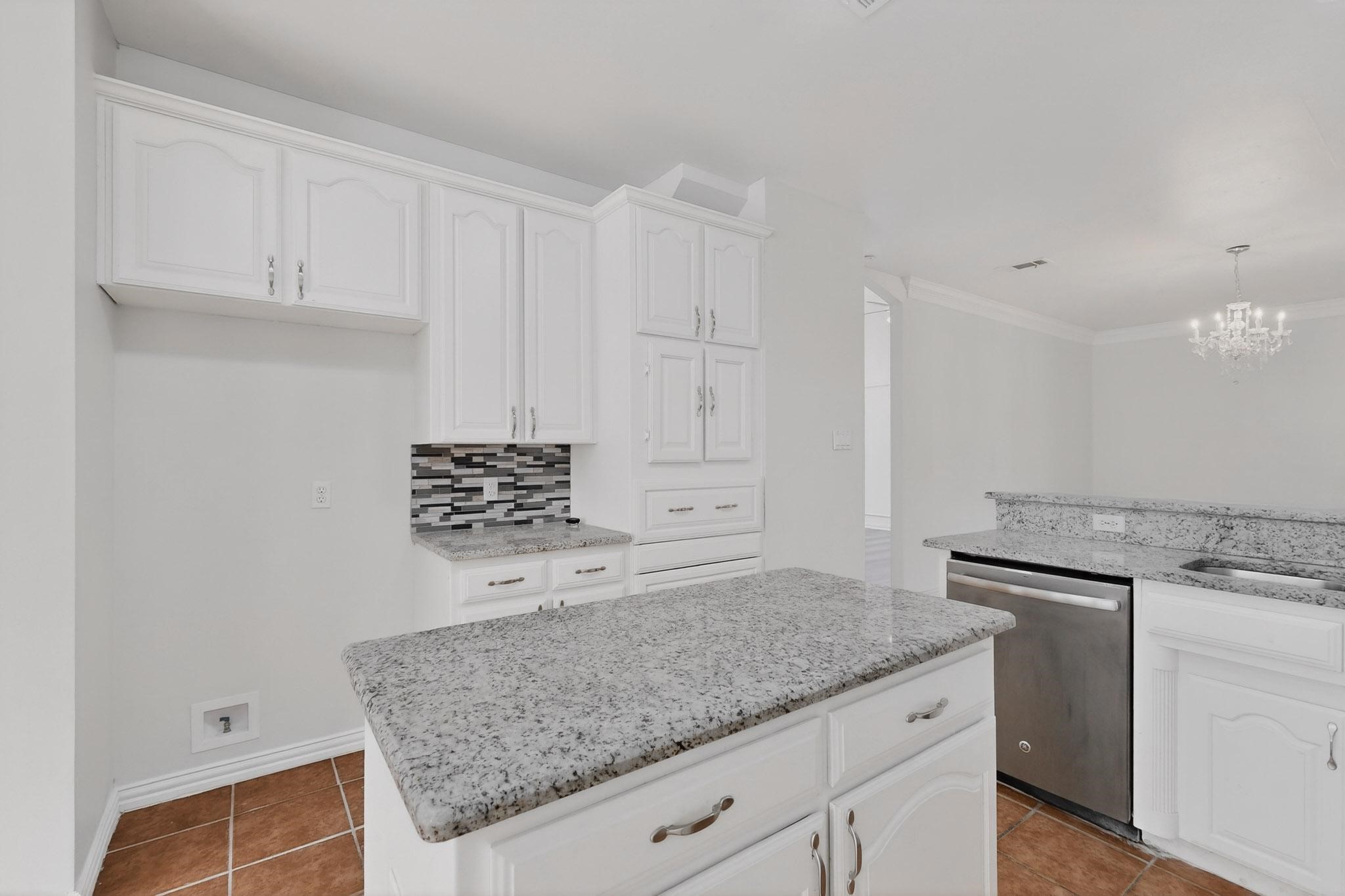 875 San Jacinto Drive Grand Prairie TX 75052