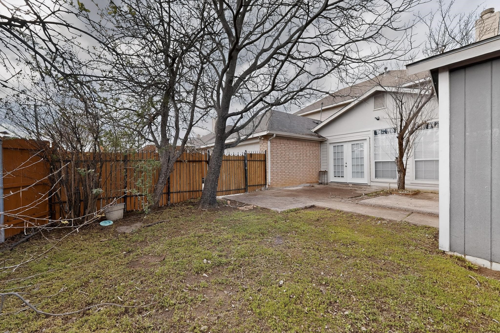 875 San Jacinto Drive Grand Prairie TX 75052