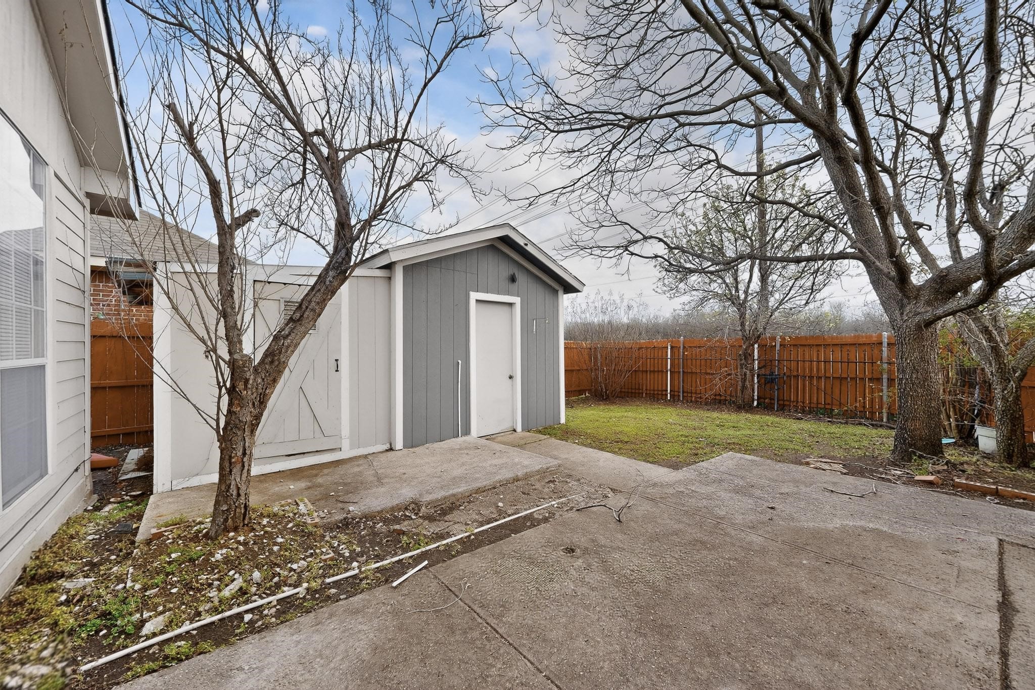 875 San Jacinto Drive Grand Prairie TX 75052