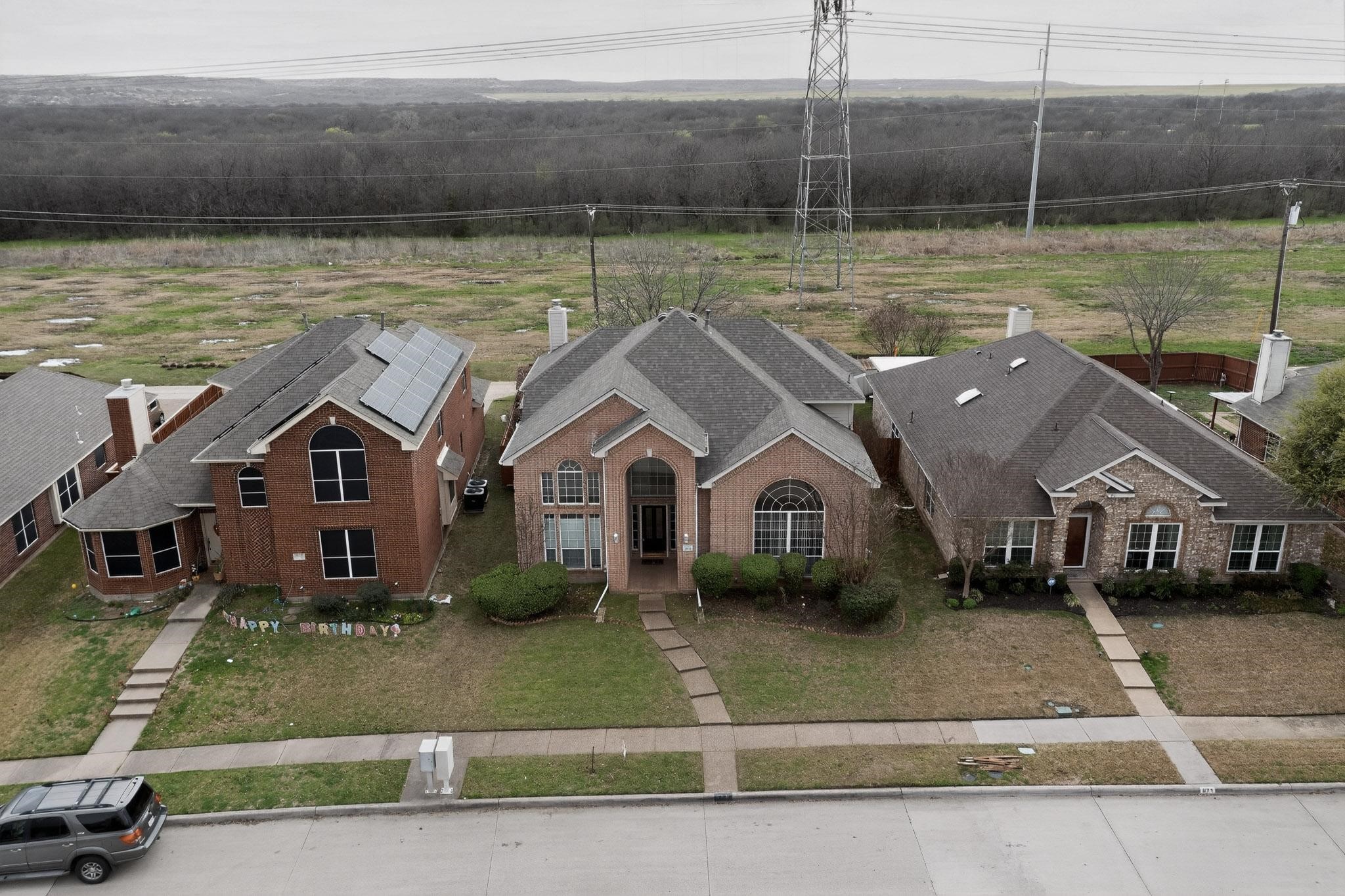 875 San Jacinto Drive Grand Prairie TX 75052