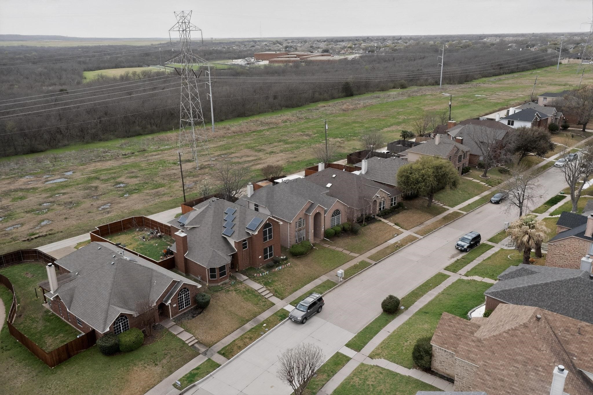 875 San Jacinto Drive Grand Prairie TX 75052
