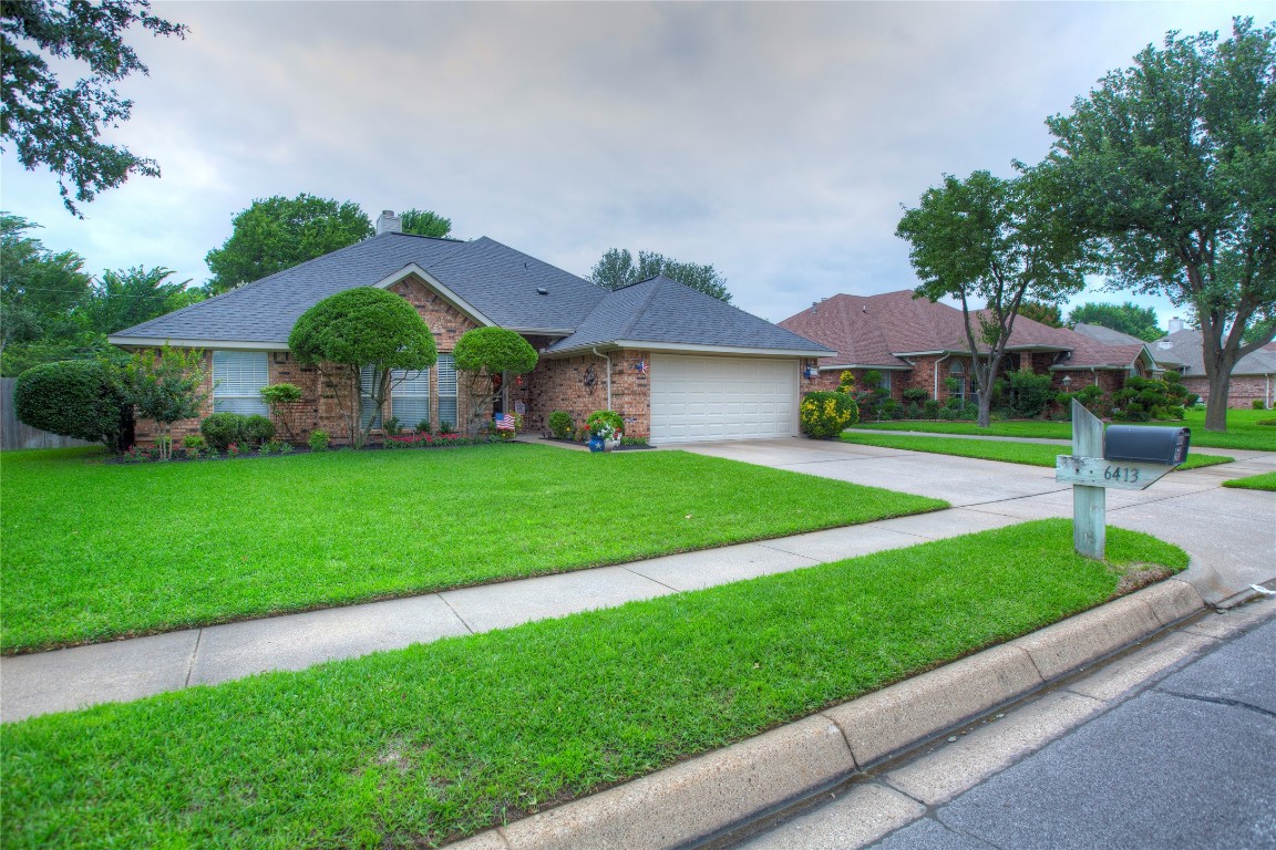 6413 Westgate Drive North Richland Hills TX 76182