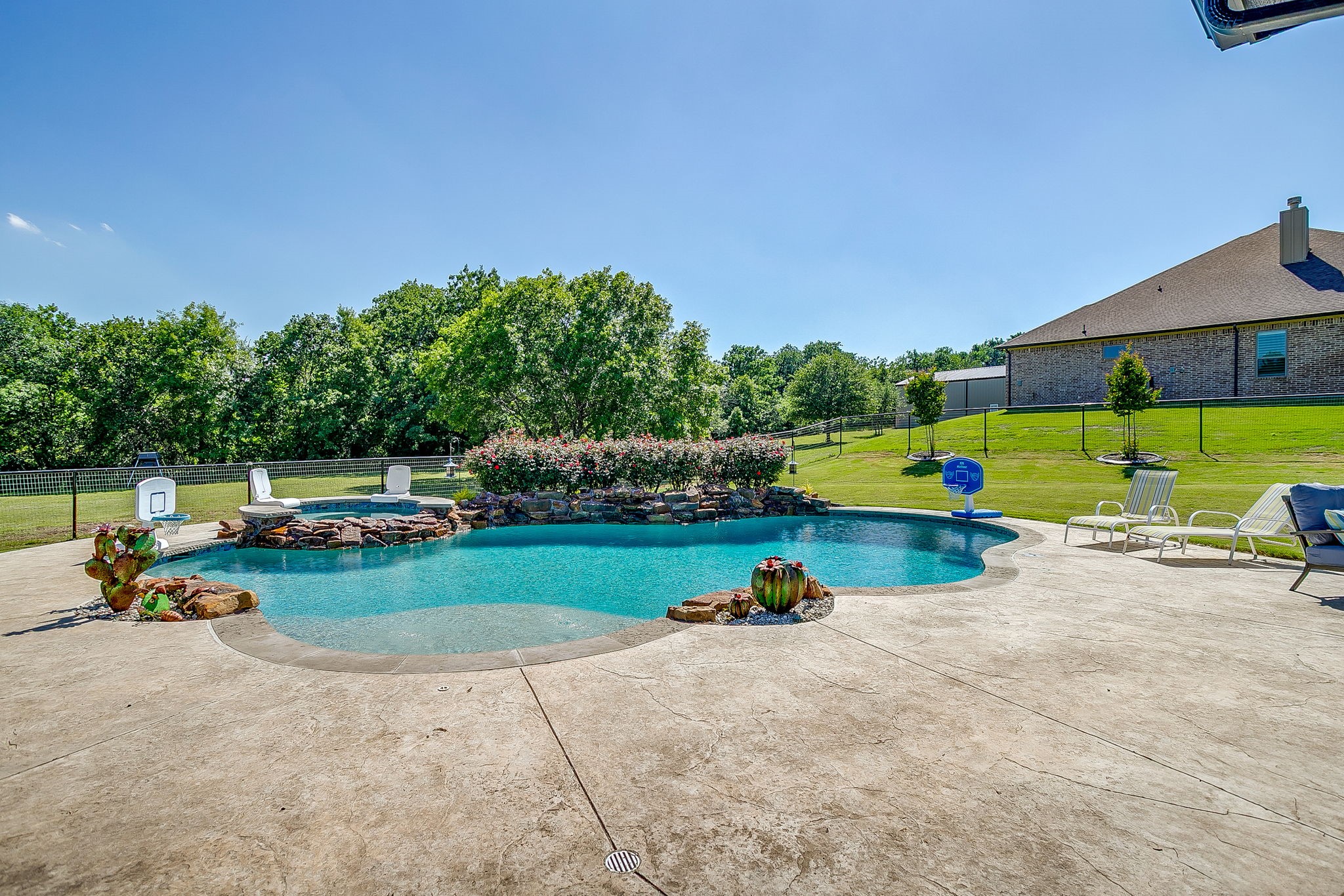 2029 Shady Creek Crossing Azle TX 76020