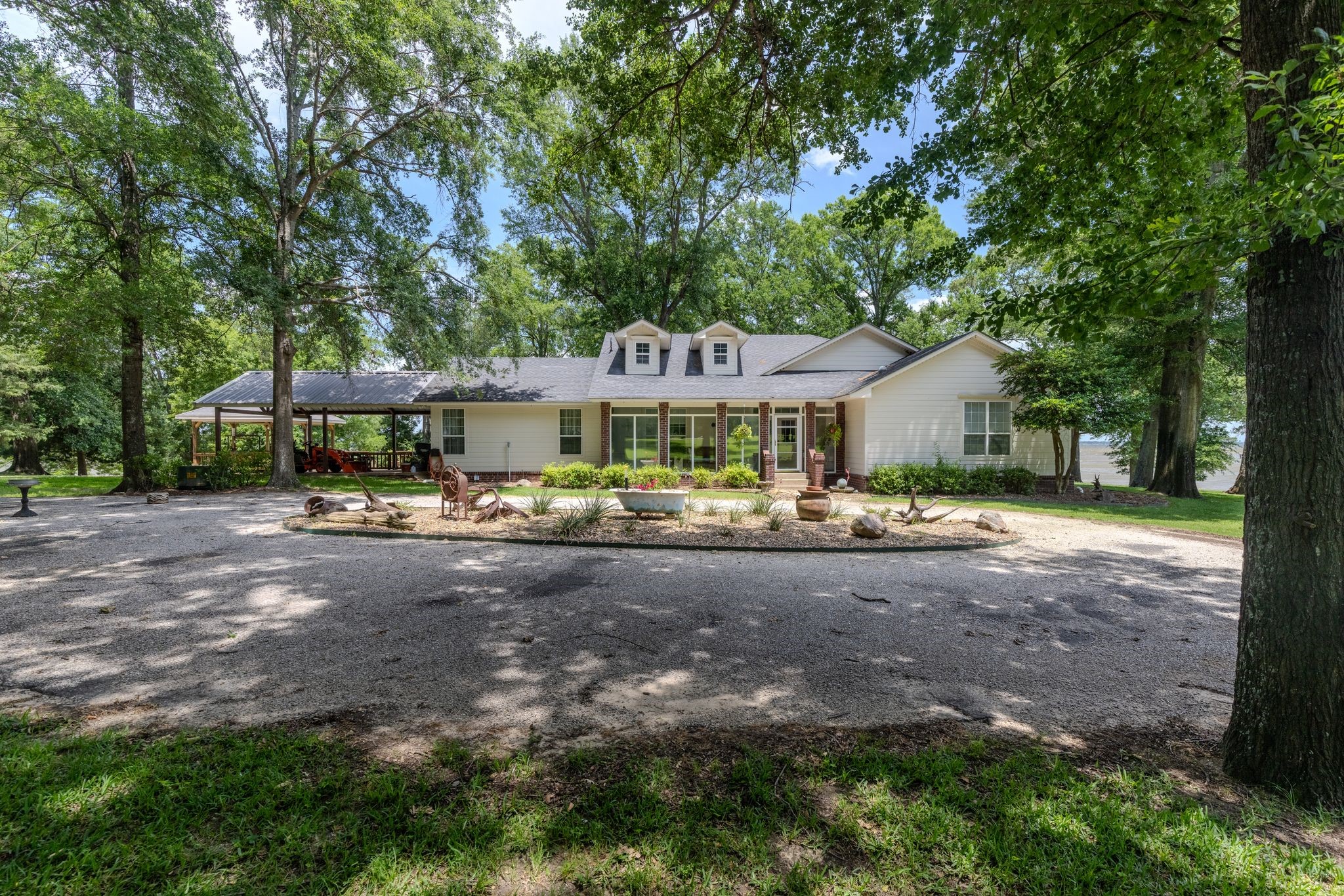 1185 Rs County Road 3503 Emory TX 75440