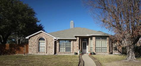 7101 Lo Chalmers Lane Garland TX 75043