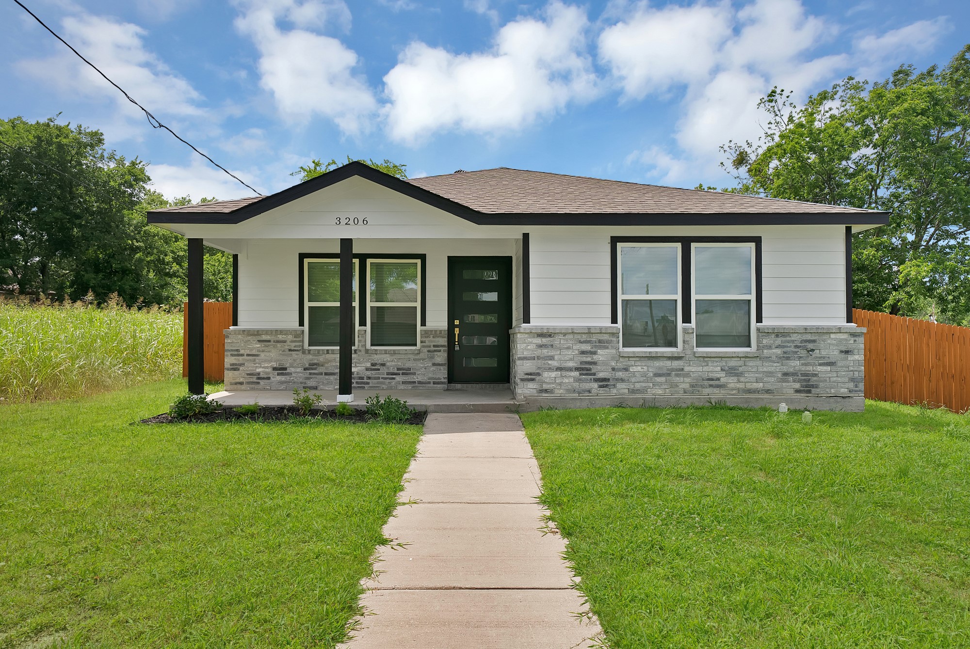 3206 Roberts Street Greenville TX 75401