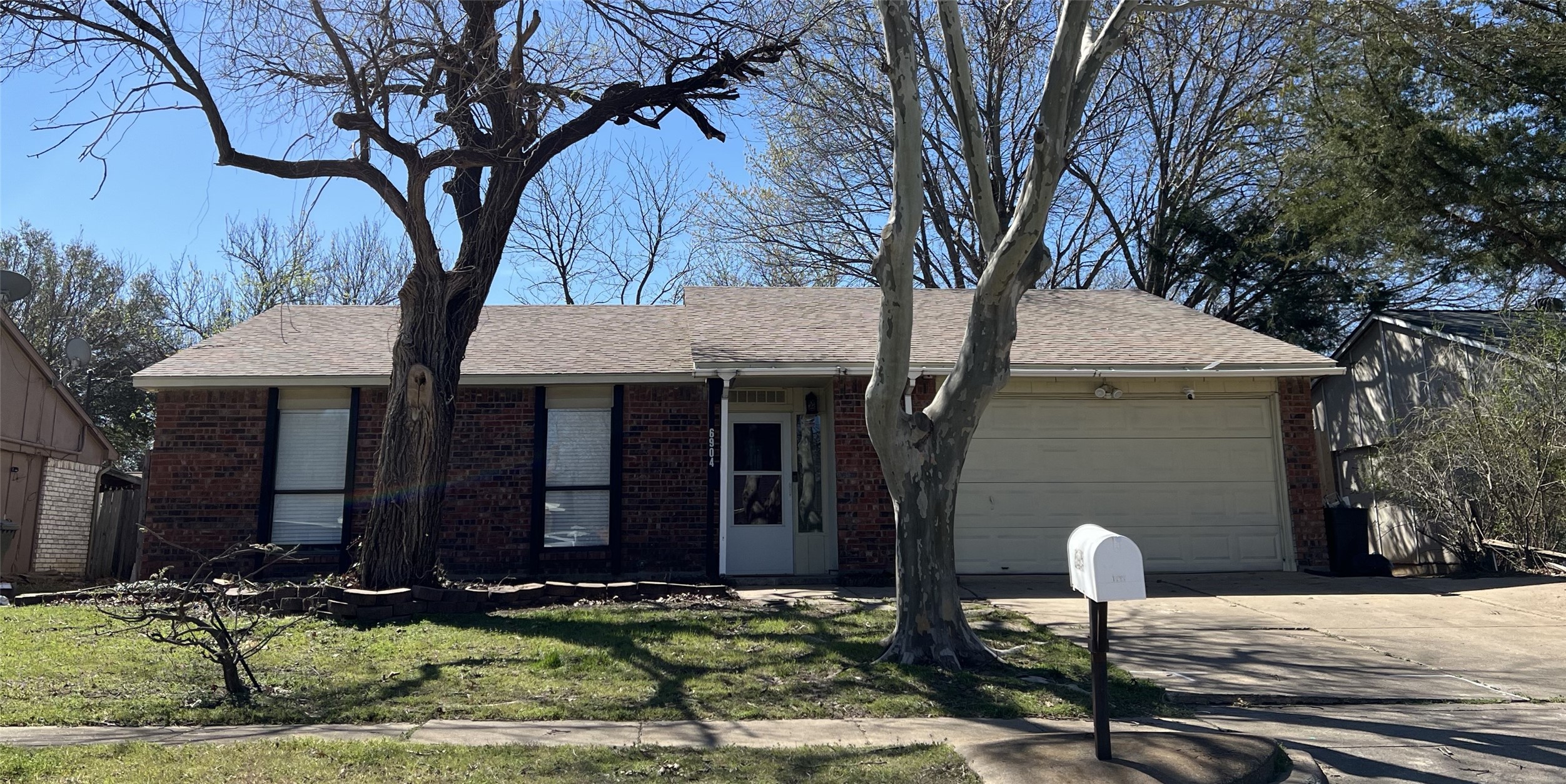 6904 Glenwood Drive North Richland Hills TX 76182