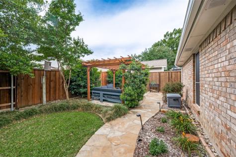 2720 Holly Brook Court Bedford TX 76021