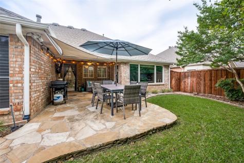 2720 Holly Brook Court Bedford TX 76021